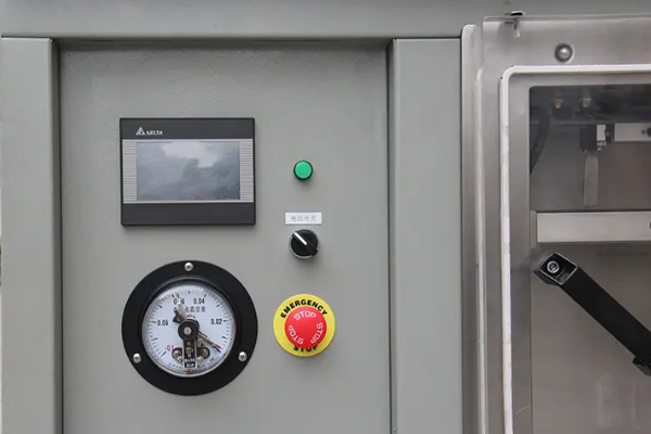 cabinet-vacuum-packaging-machine-1